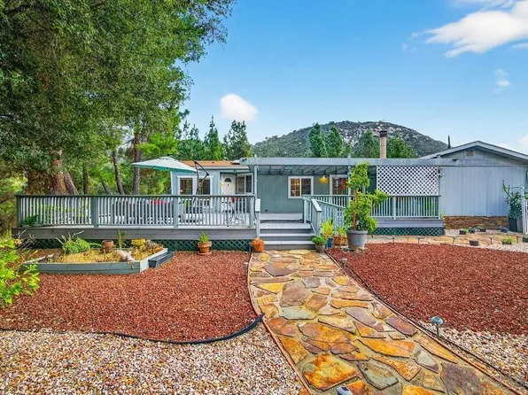 8975 Lawrence Welk Dr Spc 451, Escondido, CA 92026