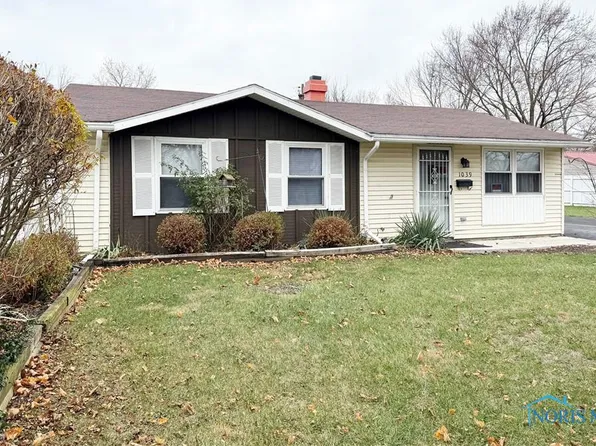 1039 Cherry St, Fostoria, OH 44830