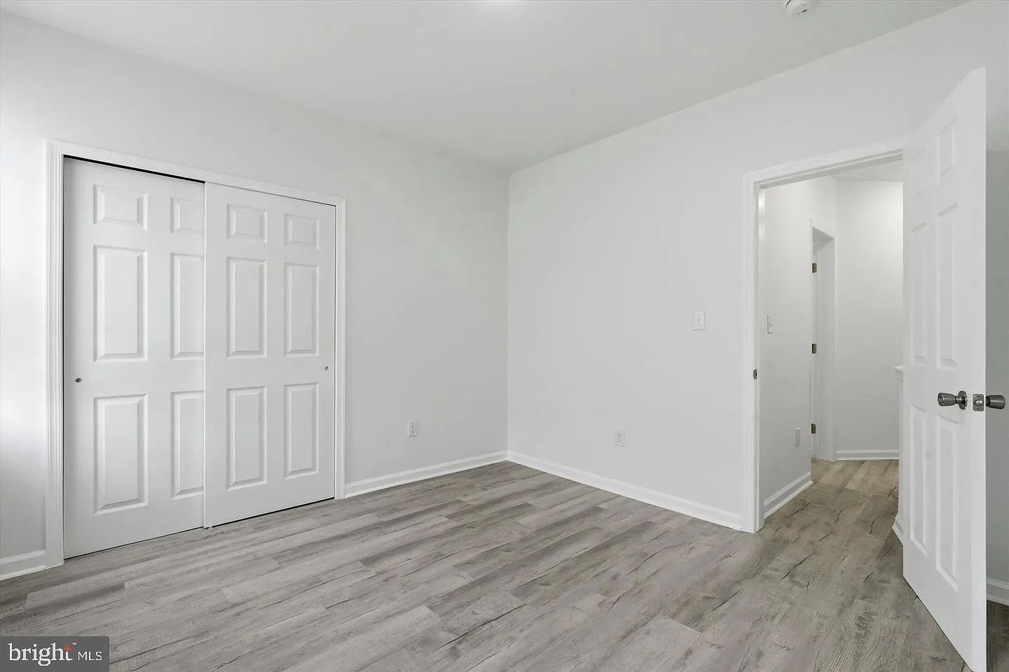 4 bed, 1.0 bath, 1260 sqft, $1,690 — Photo 4