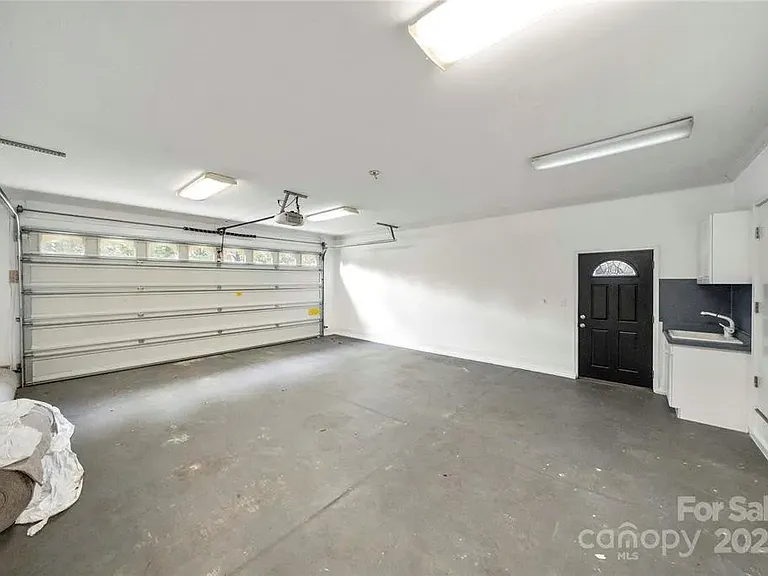 2545 Rea Rd — Photo 16