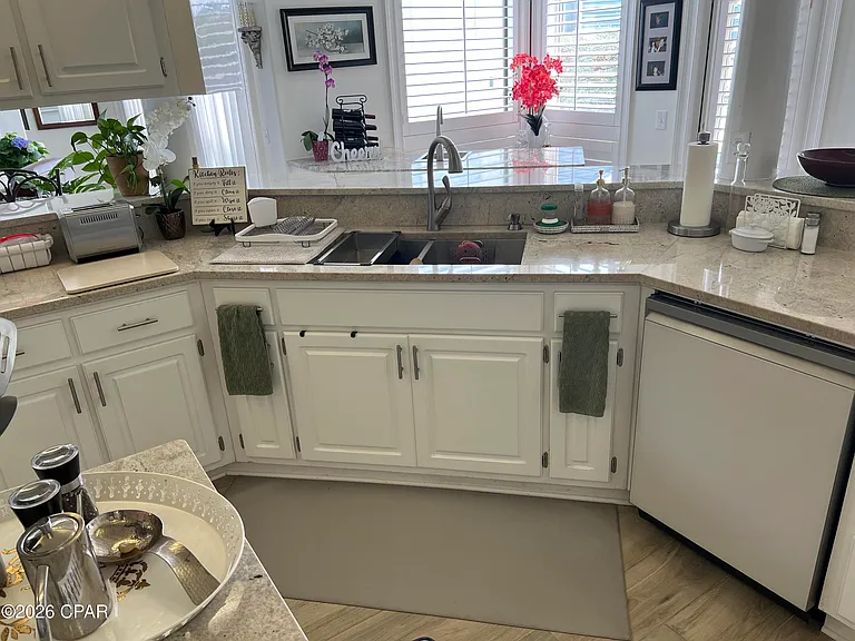631 Amberjack Dr — Photo 13