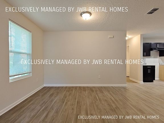 4th image of 5238 Potomac Ave