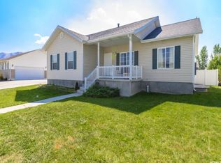 1452 E Owl Ln, Eagle Mountain, UT 84005