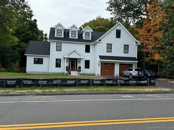 447 Stratfield Road, Fairfield, CT 06825