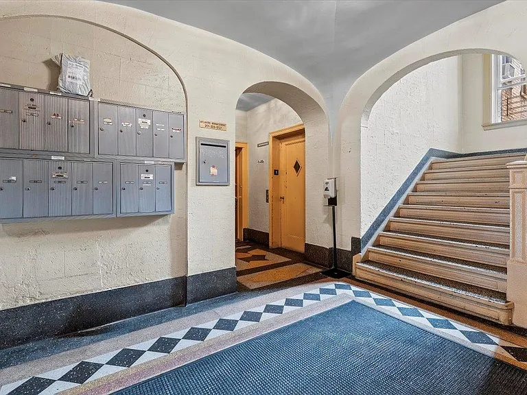 6015 Boulevard E #D4 — Photo 10