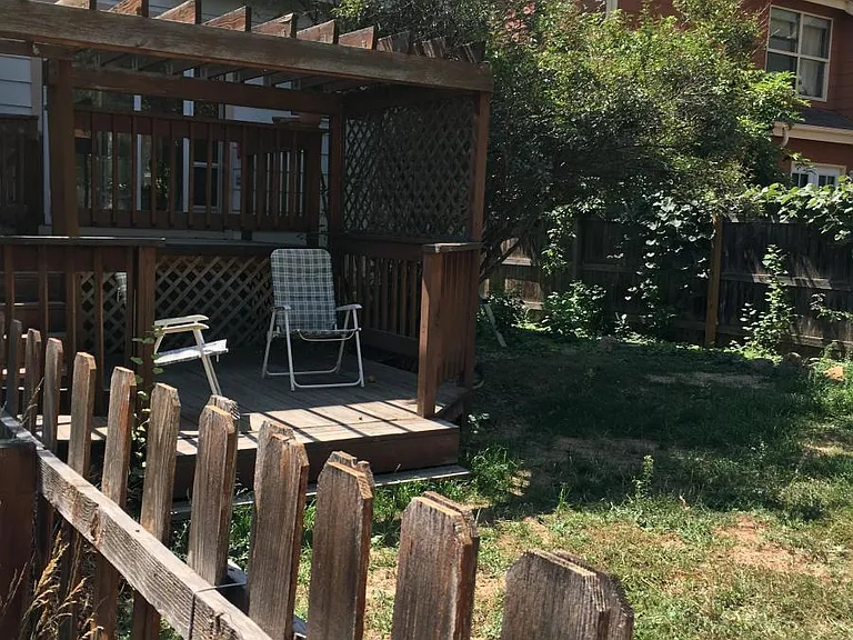 Deck/Yard