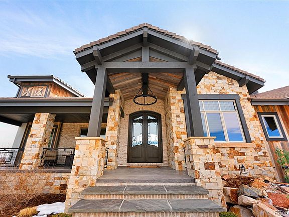 2nd image of 843 Diamond Ridge Circle