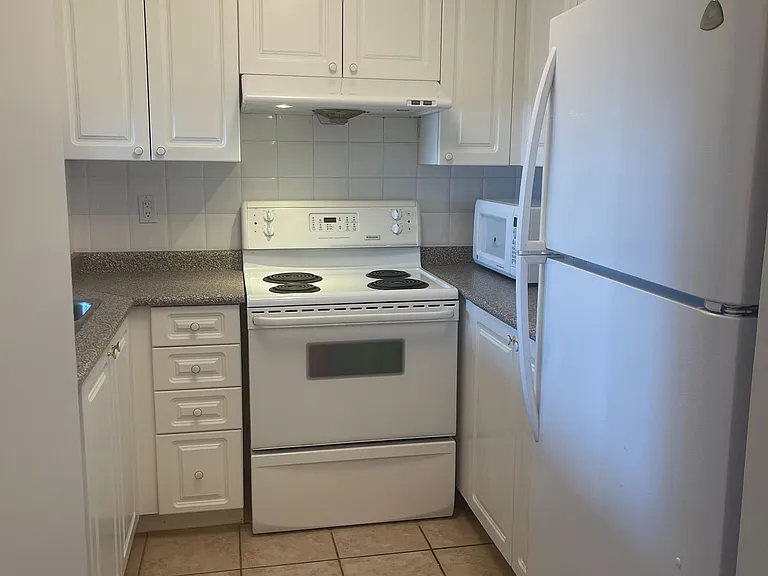 909 Bay St #2108 — Photo 6