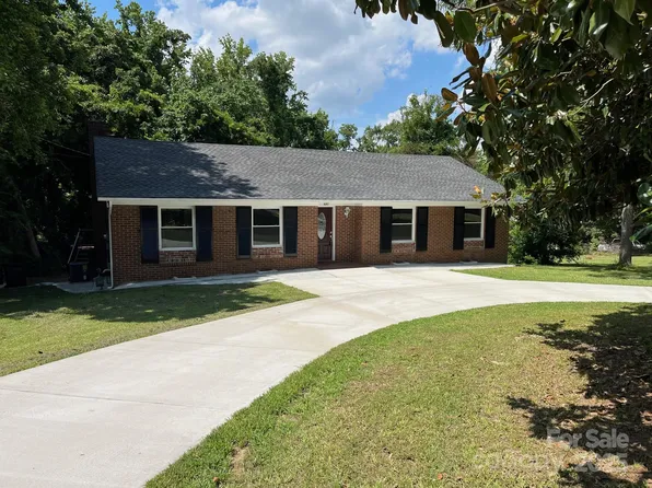 680 Lakeside Dr, Rock Hill, SC 29730