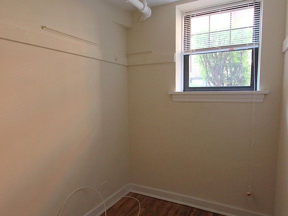 5th image of 4407 N Wolcott Ave Unit Garden