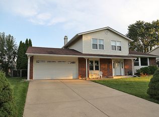 1443 James Way, Elk Grove Village, IL 60007