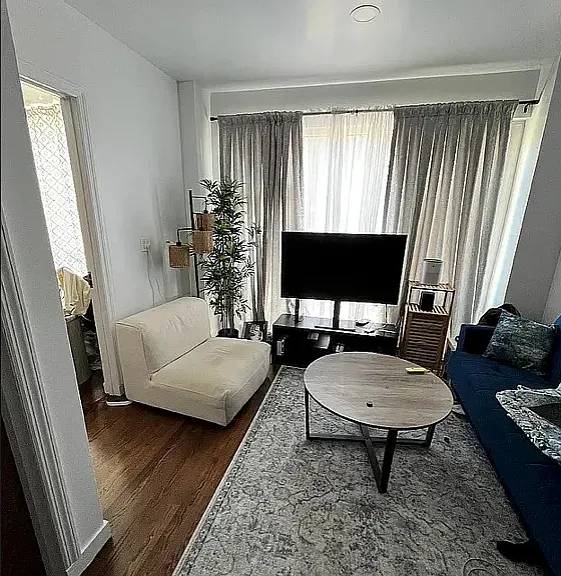 897 Broadway #4R — Photo 3