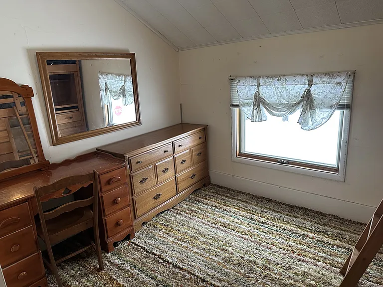 Bedroom 2 (west-facing)