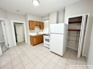 165 Gove St APT 2, Boston, MA 02128