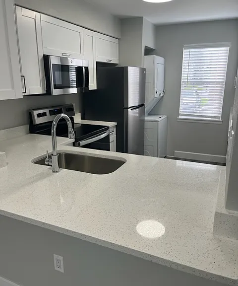 Spring Lake Apartments — Photo 148