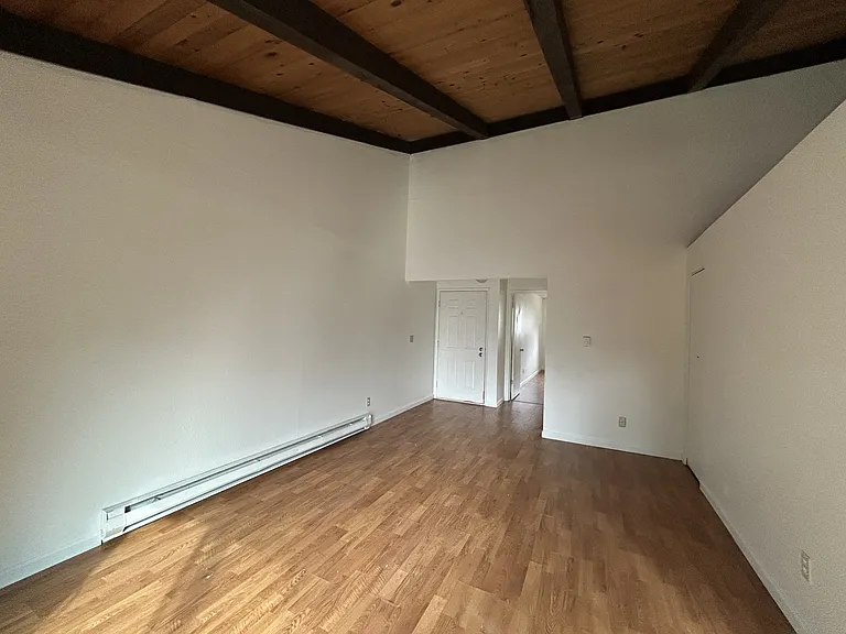 15280 Macadam Rd S #E303 — Photo 2