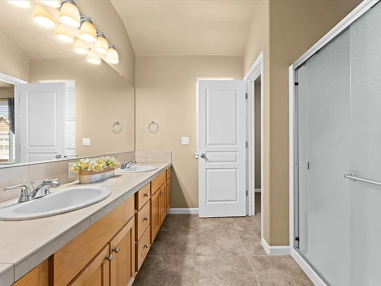 15525 SW Ivory St — Photo 36