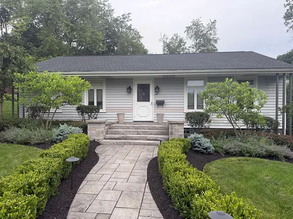 130 Meadow Ln, Wheeling, WV 26003