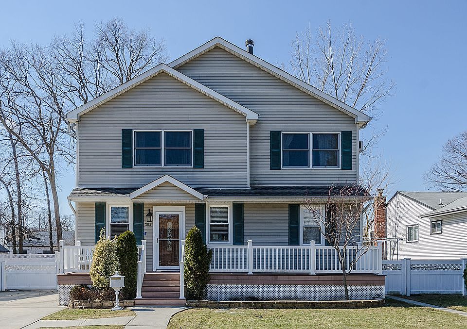 1st image of 304 Starke Ave