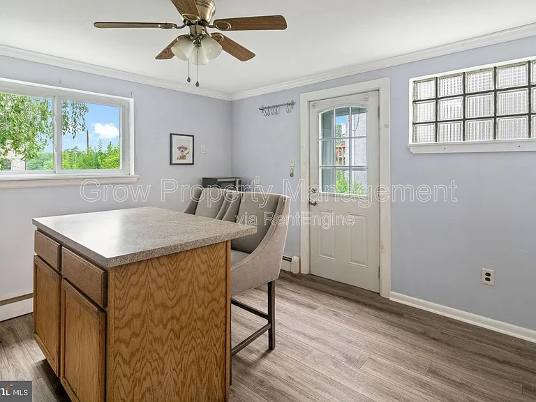 4714 Fowler St — Photo 9
