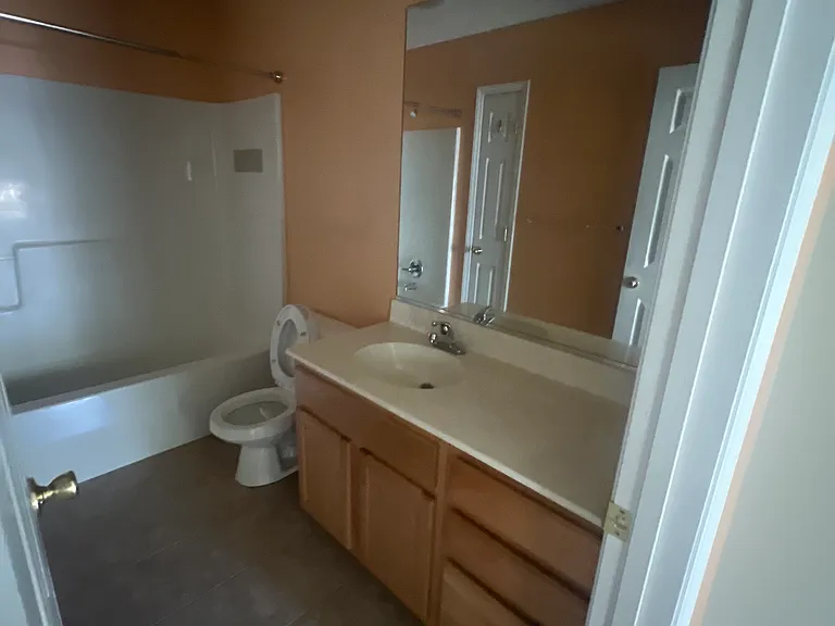 2445 Somerset Place Dr — Photo 16