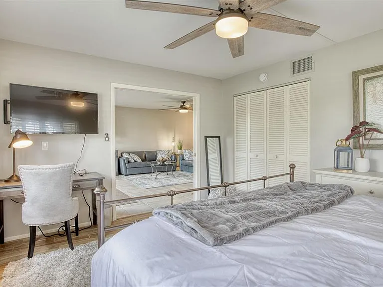 5640 Golf Pointe Dr #101 — Photo 22