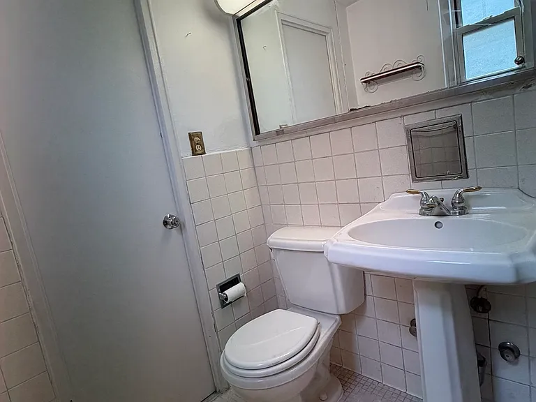 201 Saint Pauls Ave #5G — Photo 9