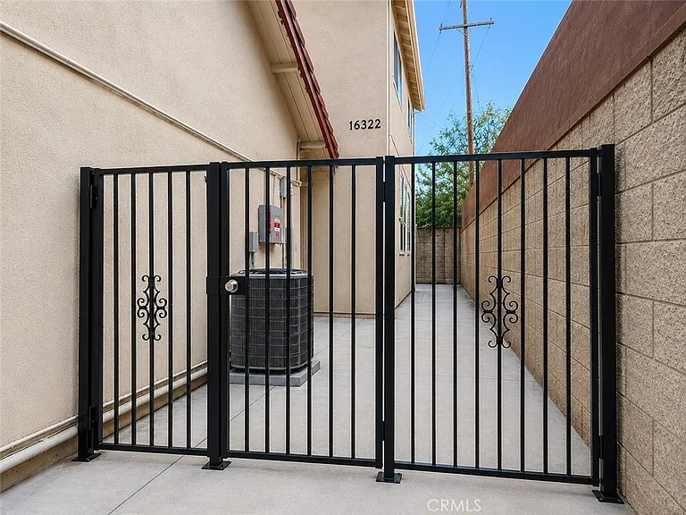 16322 Paseo De Rocha Dr — Photo 2