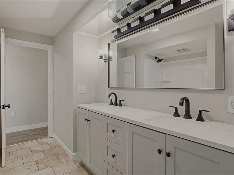 49 Dexter St — Photo 26