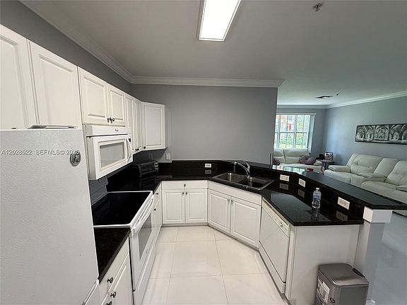 4th image of 4704 SW 160th Ave APT 215