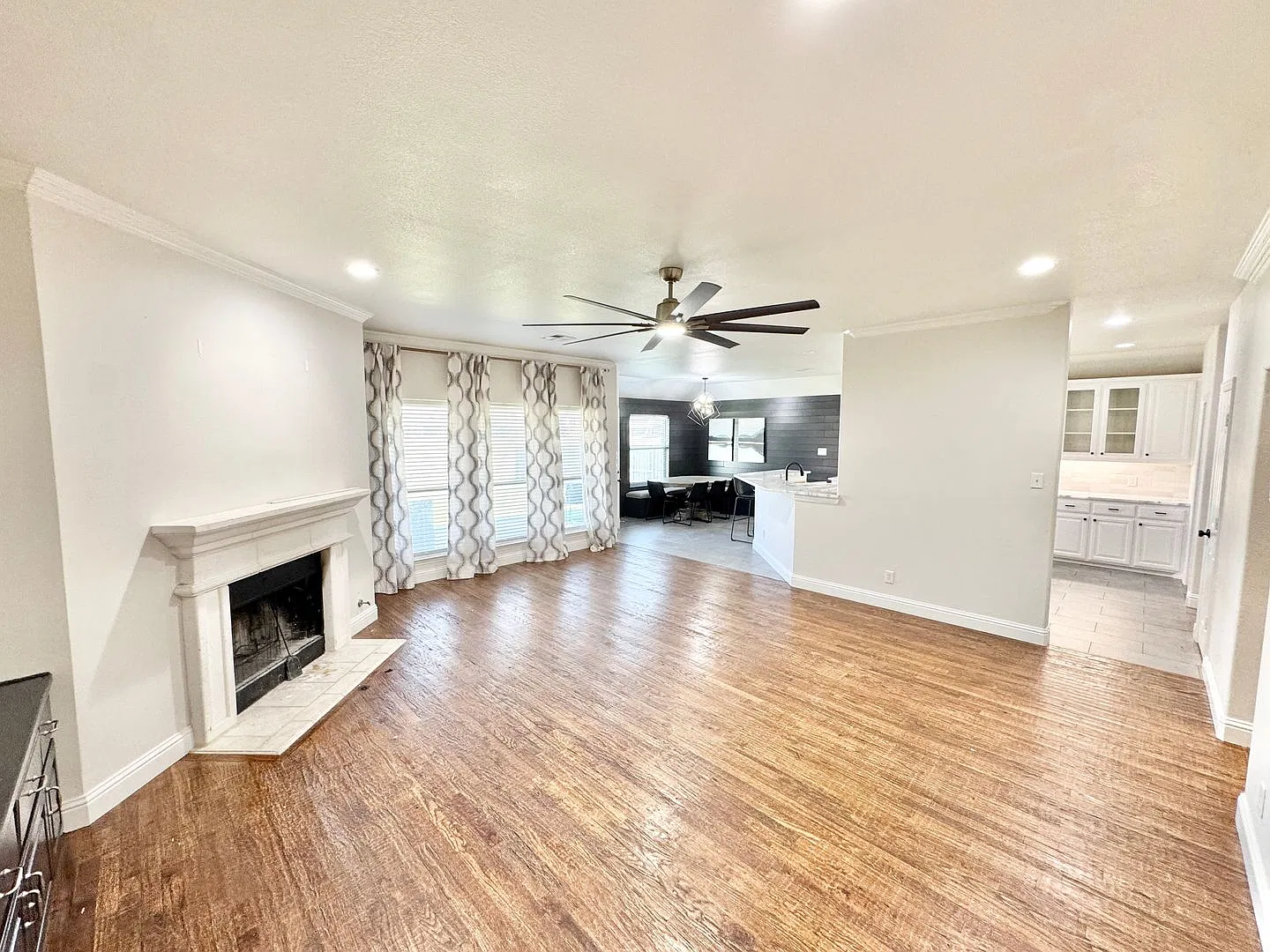 Argyle ISD! 4 Bed 2 Bath - Backs Up To Greenbelt! — Photo 2