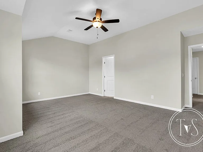 200 Alcove Ct — Photo 13