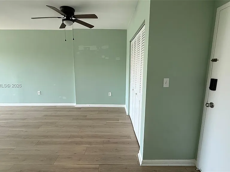 400 Kings Point Dr #316 — Photo 8