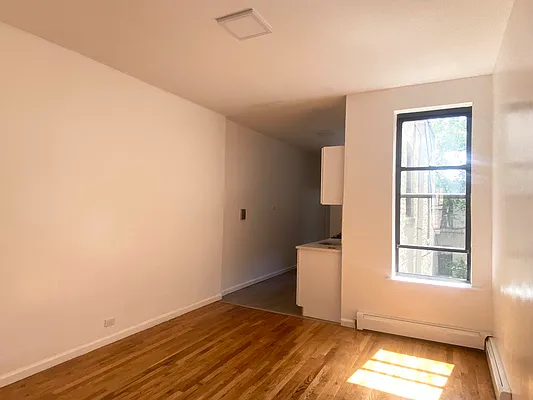 Rented by Best Service Realty Corp | media 4