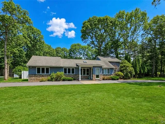 4 bed, 4.0 bath, 2028 sqft, $38,000 — Photo 2