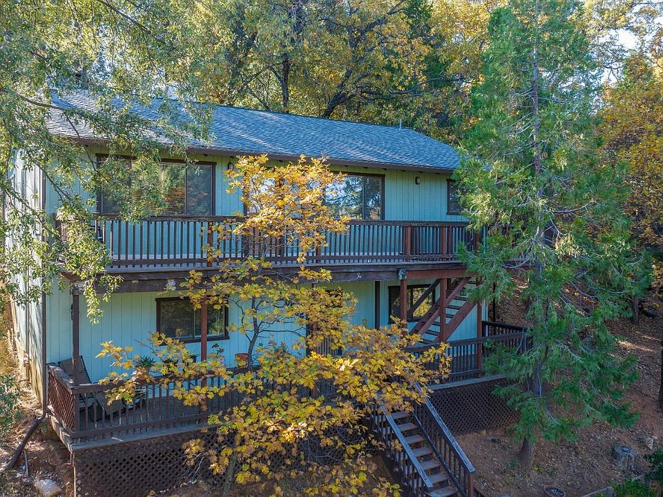 1st image of 20565 Deerhaven Dr