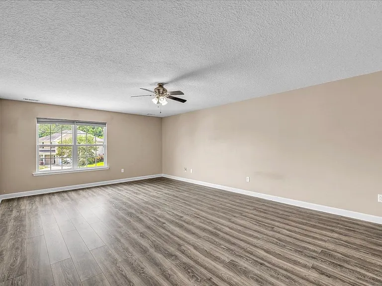 256 Savannah Ln — Photo 30