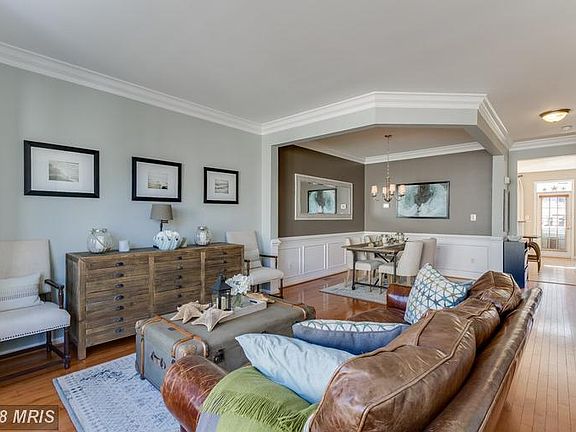 Inviting family room!