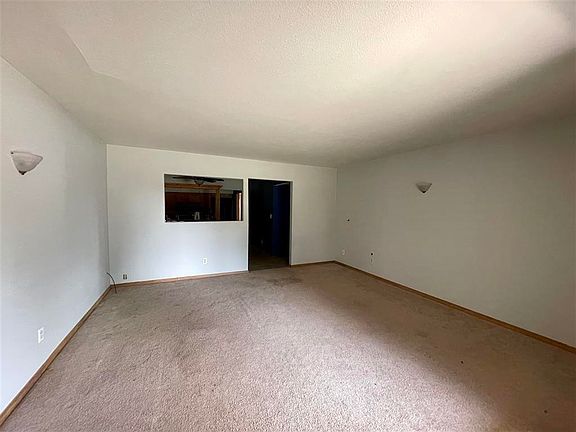4th image of 1116 Highland St