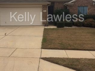 5813 Minnow Dr, Fort Worth, TX 76179