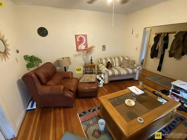 5 Lowell Cir #1 — Photo 1