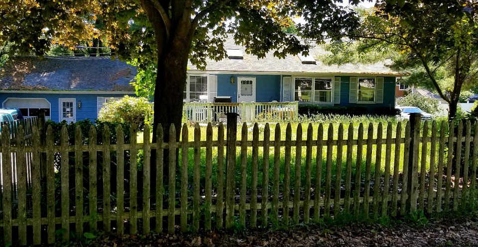 1st image of 3 Grandview Dr