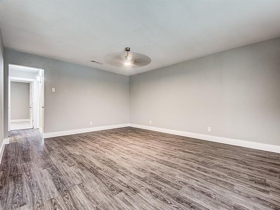 4th image of 3032 Tudor Ln APT 202