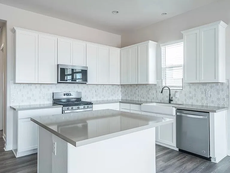 15565 S 181st Ln — Photo 6