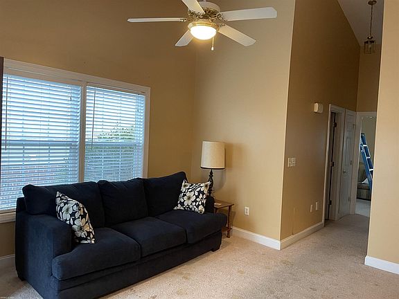 3rd image of 1485 Providence Blvd