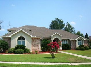 600 Rue Maupesant, Ocean Springs, MS 39564