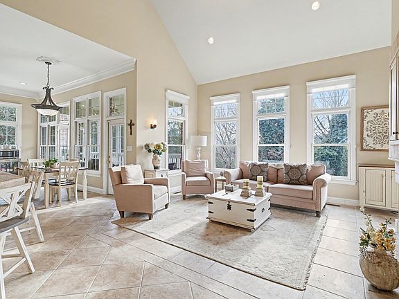3rd image of 237 Halberton Dr