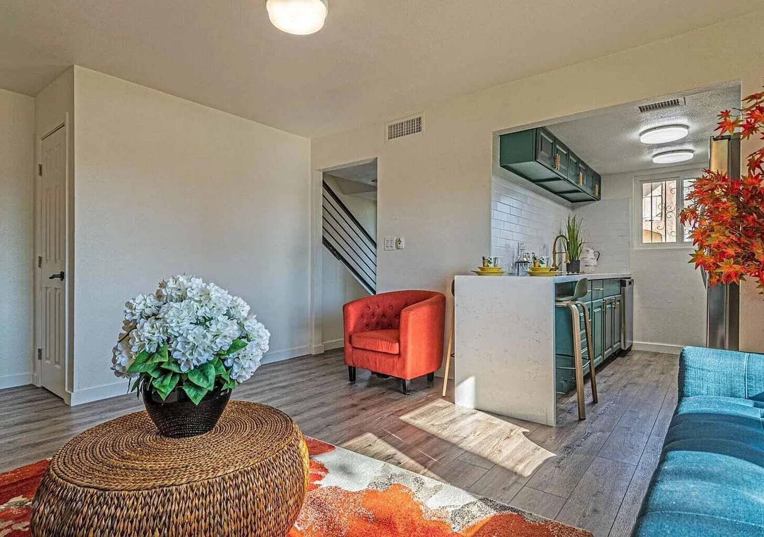 1 bed, 836 sqft, $1,600 — Photo 2