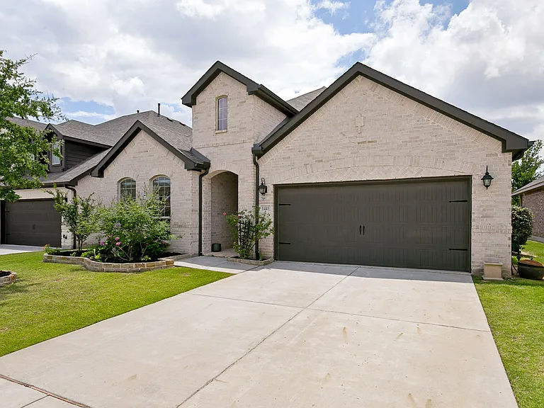 1441 Wolfberry Ln — Photo 2