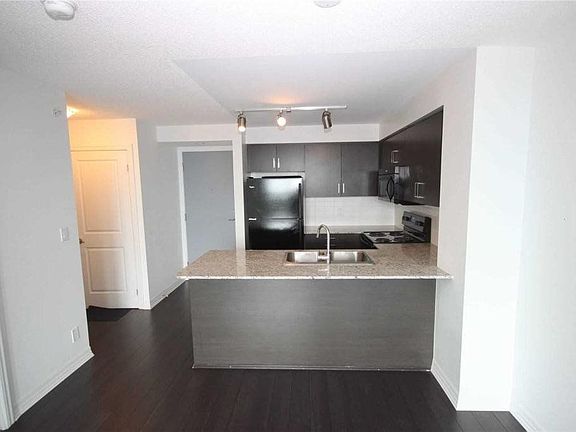 3rd image of 80 Esther Lorrie Dr #817